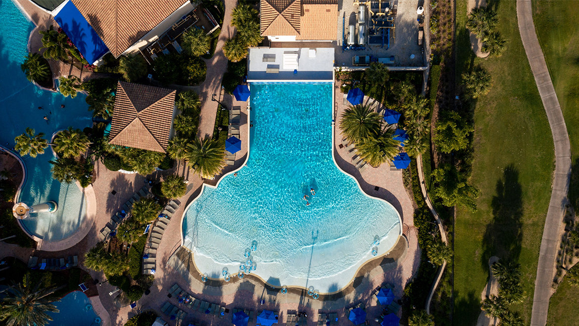 Wave pool aerial